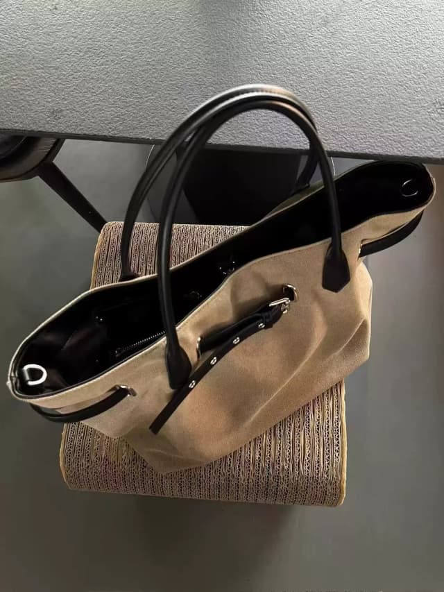 New High-End Women's Bag, High-Quality Tote Bag, Large Capacity Canvas Bag, Niche but Popular Shoulder Bag