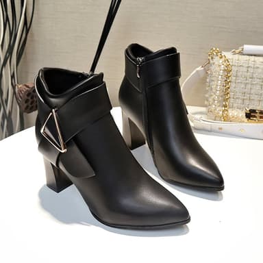 Autumn and Winter New Style Pointed Toe Short Boots for Women with Metal Decoration, Side Zipper, Chunky High Heels,