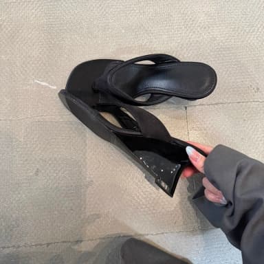 Chuyuji high-heeled wedge sandals, French style, elegant purple flip-flops for women, new summer model for outdoor wear and vacation