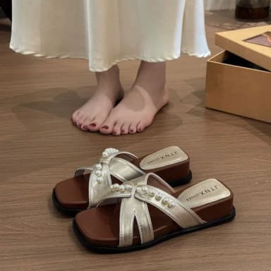 Super soft beaded pearl slippers for outdoor wear, summer new style, soft-soled comfortable vacation beach slide sandals