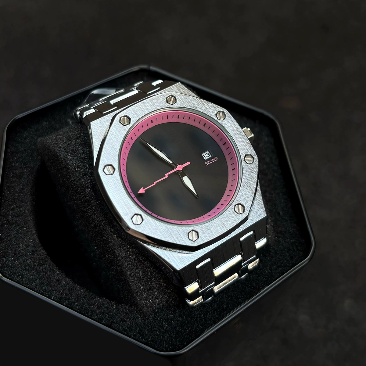 O1CN01Q4SfvU1PLRTXw8t7Z_2218131131824-0-cib.webp Fashion watches women's hot foreign trade explosions calendar waterproof ins student niche - Image 1