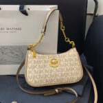 This year's popular bag women's new high-end underarm bag fashion shoulder chain small square bag niche messenger bag - Image 2