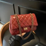 Lingge Chain European and American Retro Fashion Commuter Small Square Bag - Image 2