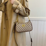 This year's popular bag women's new high-end underarm bag fashion shoulder chain small square bag niche messenger bag - Image 4