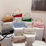 Autum New Style Diamond-Encrusted Fashionable Handbag Textured Cross-Body Women's Pu Small Square Bag for Going Out - Image 4